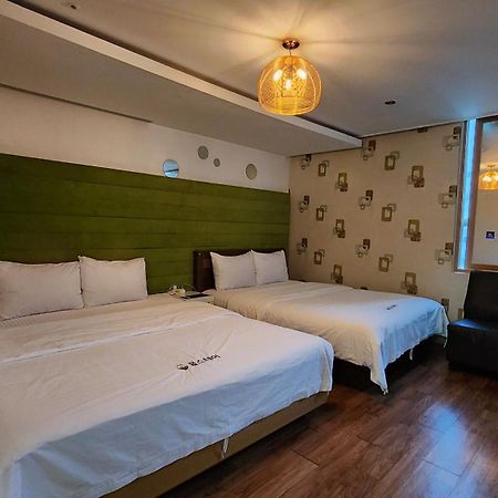 Gimhae Business Hotel K Esterno foto