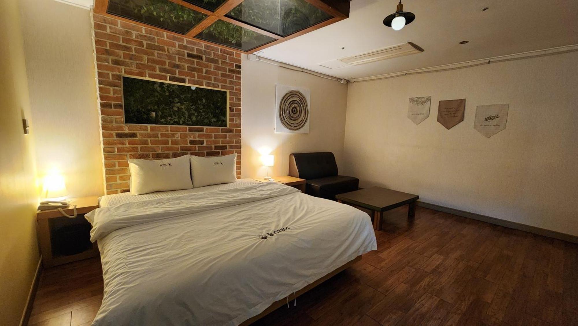 Gimhae Business Hotel K Esterno foto