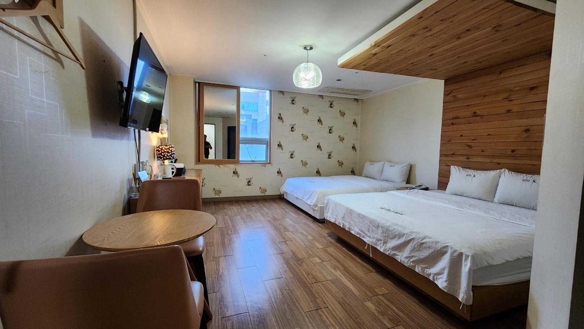 Gimhae Business Hotel K Esterno foto