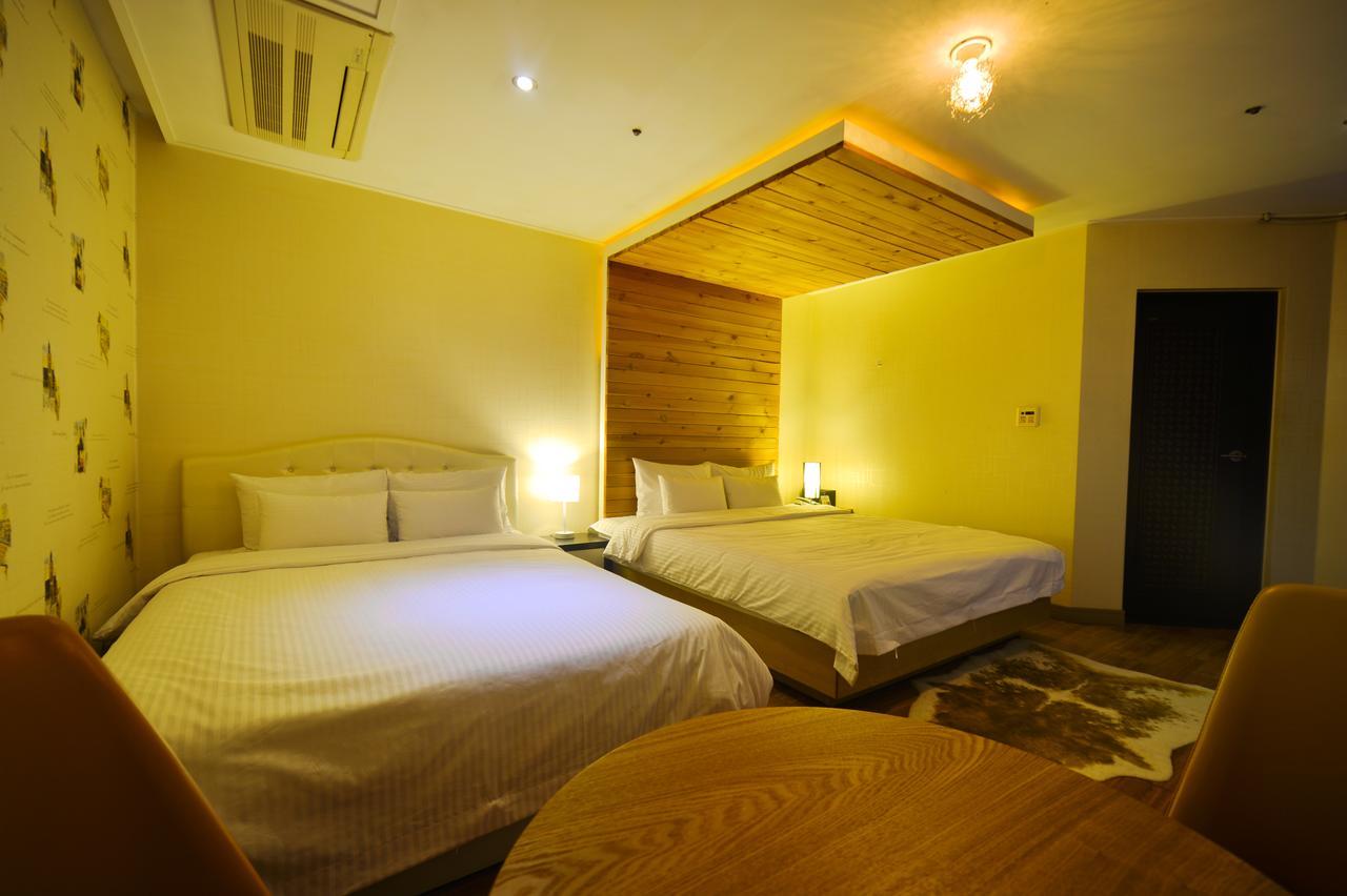 Gimhae Business Hotel K Esterno foto