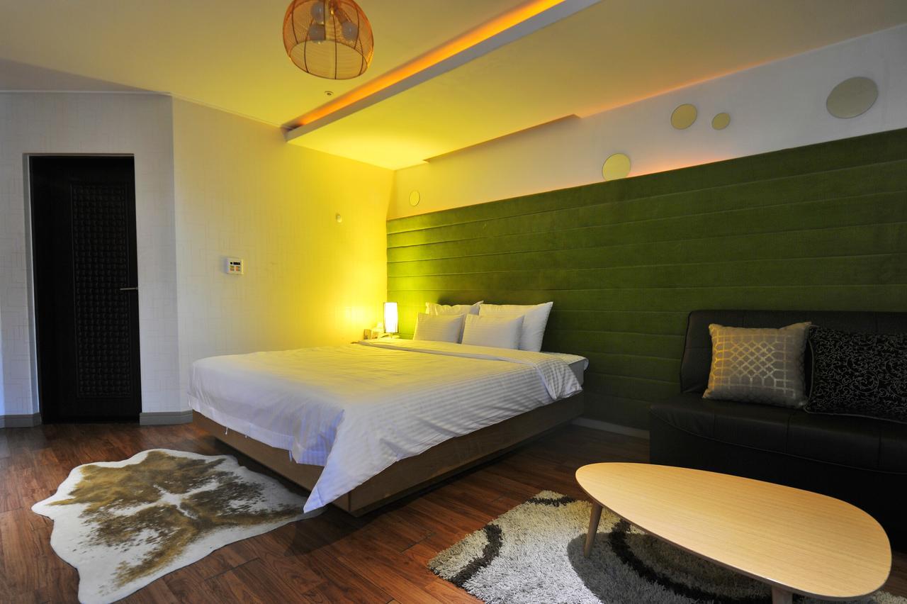 Gimhae Business Hotel K Esterno foto