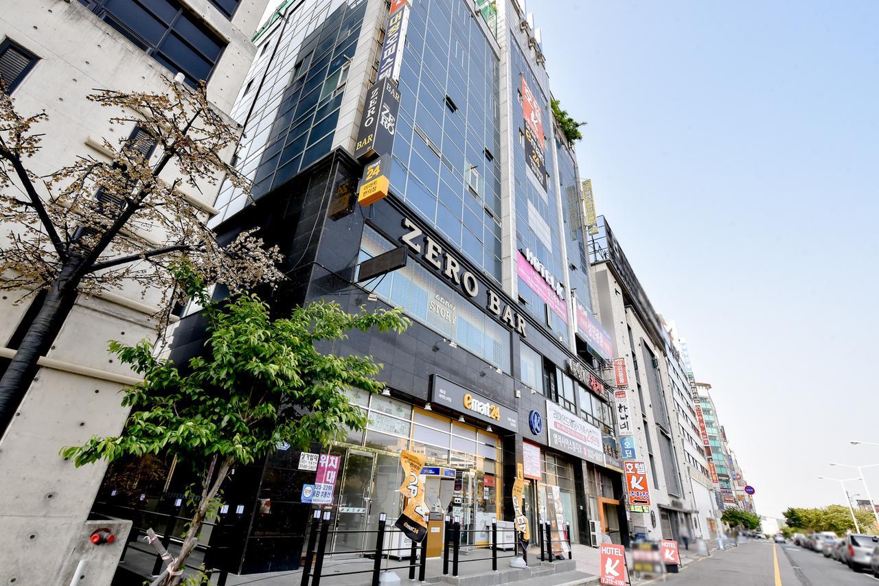 Gimhae Business Hotel K Esterno foto