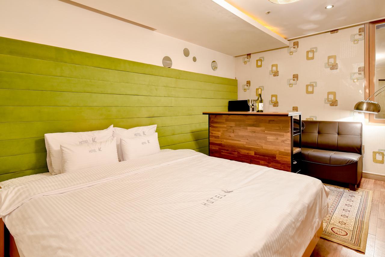 Gimhae Business Hotel K Esterno foto